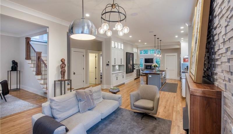 Real Estate - 743 Argonne Avenue Atlanta