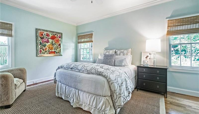 Real Estate - 1630 Sussex Road Atlanta