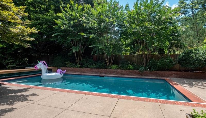 Real Estate - 1630 Sussex Road Atlanta