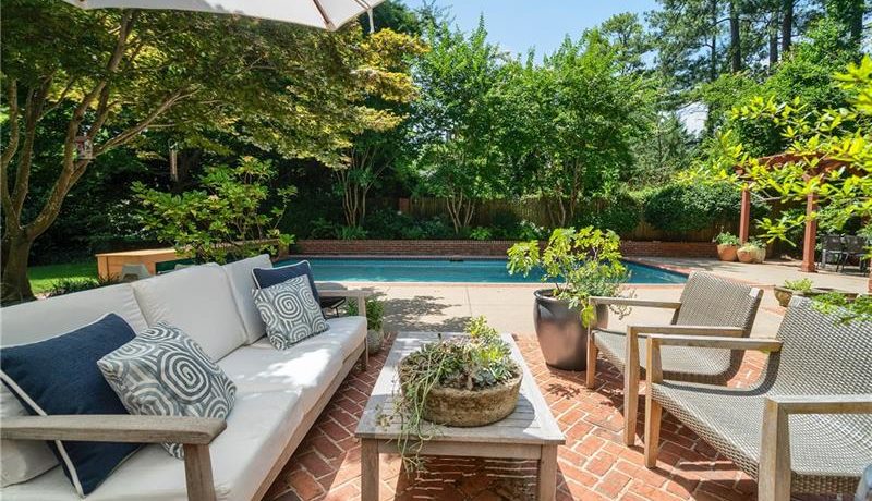 Real Estate - 1630 Sussex Road Atlanta