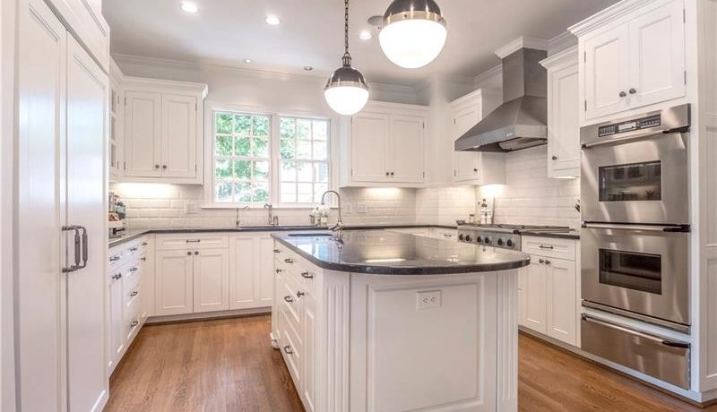 Real Estate - 1630 Sussex Road Atlanta