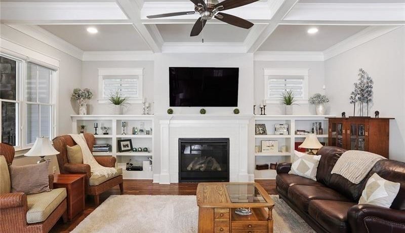 Real Estate - 686 Amsterdam Avenue Atlanta