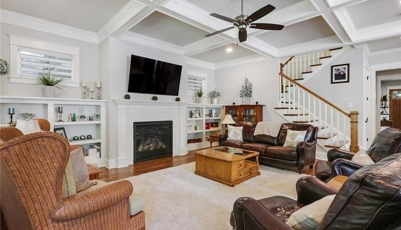 Real Estate - 686 Amsterdam Avenue Atlanta