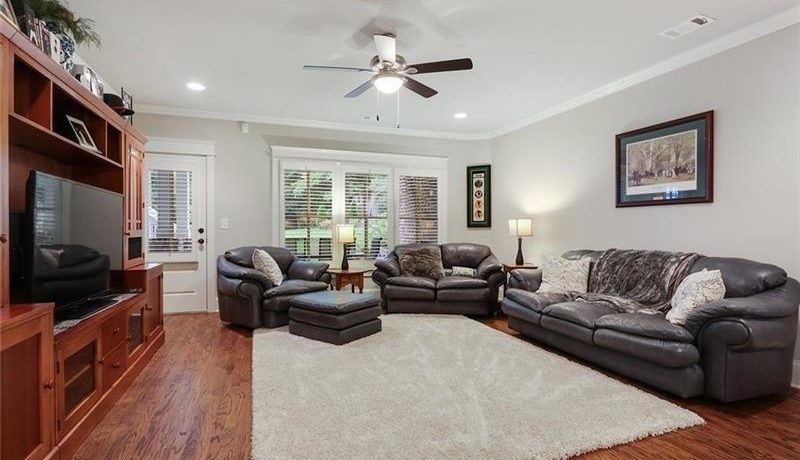 Real Estate - 686 Amsterdam Avenue Atlanta