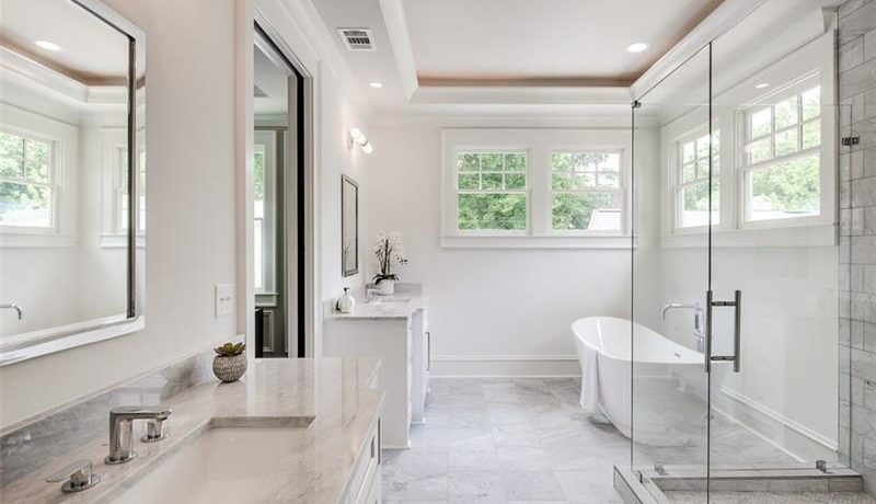 Real Estate - 467 Burlington Road Atlanta