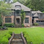 Real Estate - 1692 Friar Tuck Road Atlanta