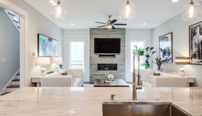 Real Estate - 620 Fortune Place Atlanta