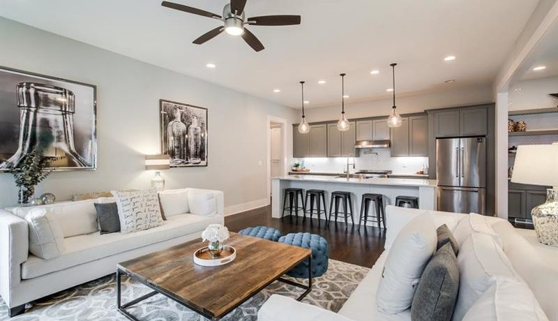 Real Estate - 620 Fortune Place Atlanta