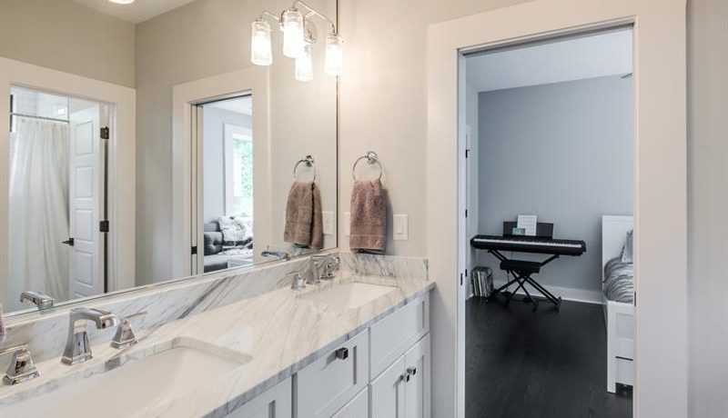 Real Estate - 620 Fortune Place Atlanta
