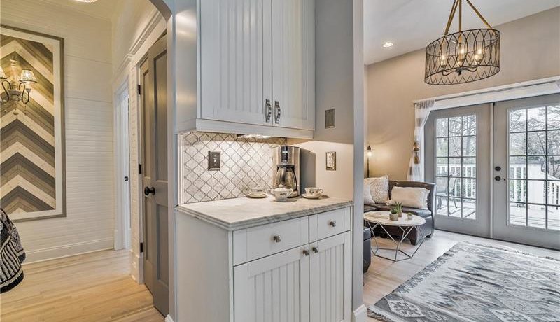 Real Estate - 571 Park Drive Atlanta