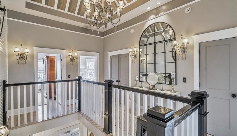 Real Estate - 571 Park Drive Atlanta