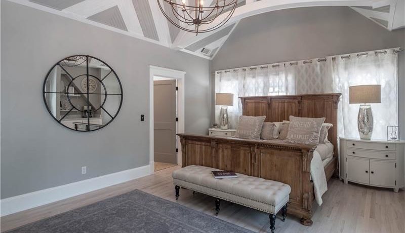 Real Estate - 571 Park Drive Atlanta