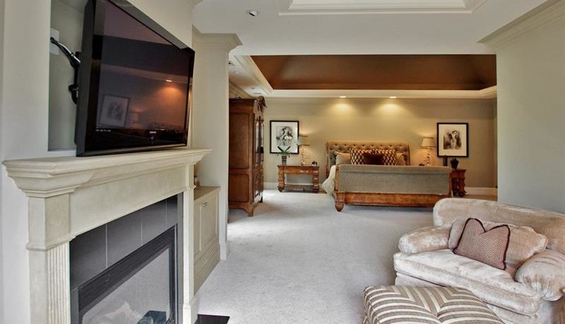 Real Estate - 1818 Windemere Drive Atlanta