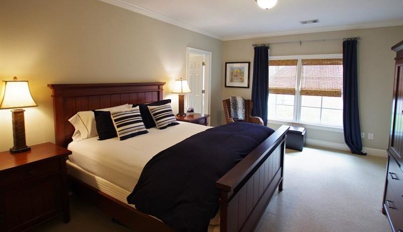 Real Estate - 1818 Windemere Drive Atlanta