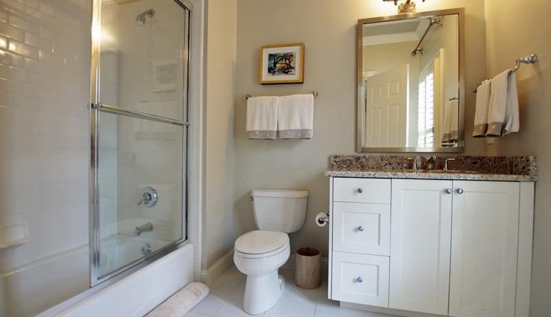 Real Estate - 1818 Windemere Drive Atlanta