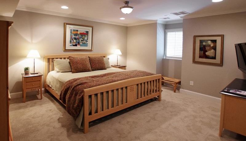 Real Estate - 1818 Windemere Drive Atlanta