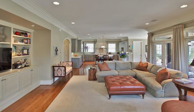 Real Estate - 1818 Windemere Drive Atlanta