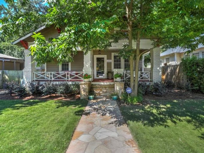 Real Estate - 306 Rockyford Road Atlanta