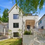 Real Estate - 1366 Wessyngton Road Atlanta