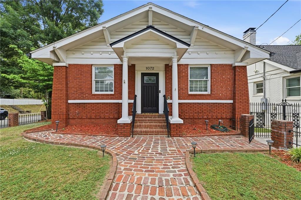 1072 Monroe Drive
