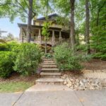 Real Estate - 1370 Rock Springs Circle Atlanta