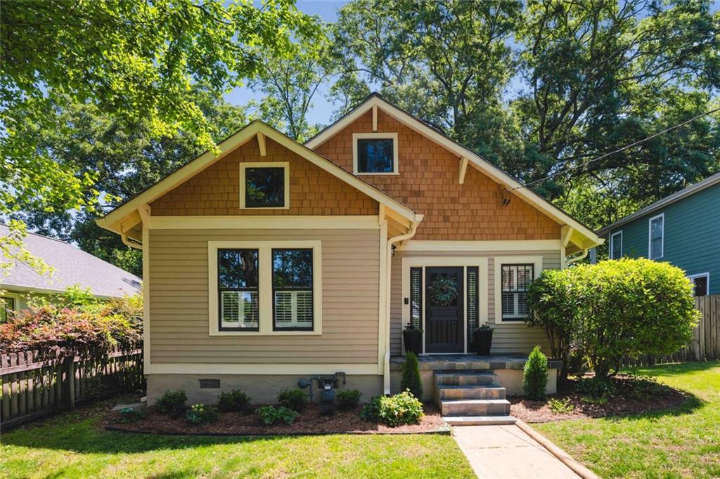 616 2nd Avenue in Oakhurst