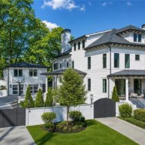 Real Estate - 1812 Wellbourne Drive Atlanta