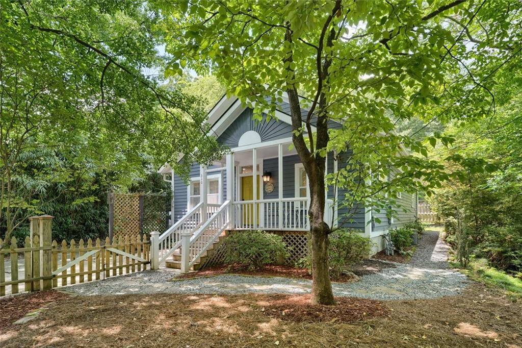 310 Oakdale Road in Candler Park